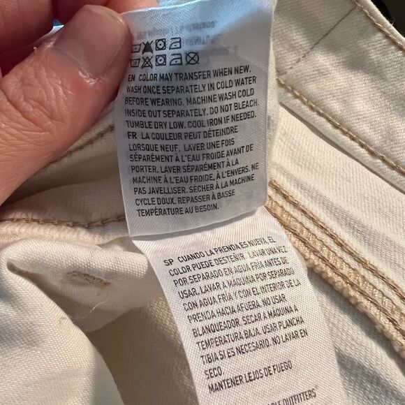 NWT! American eagle mom jean in natural white‎ - Picture 8 of 16
